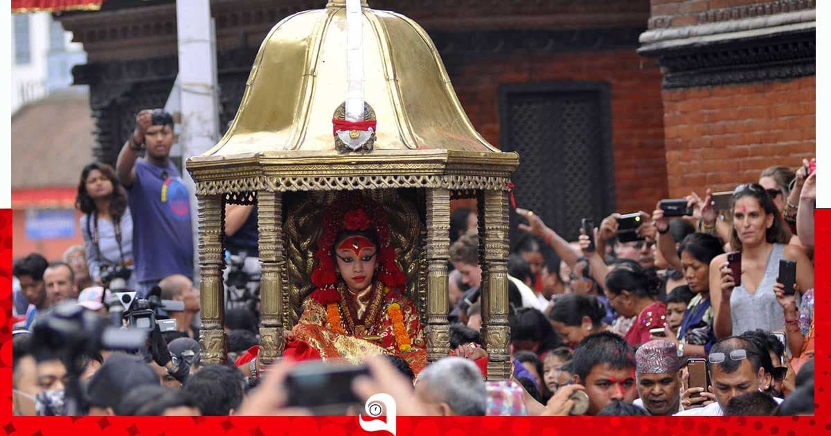 বিশ্বের একমাত্র জীবন্ত দেবীর গল্প