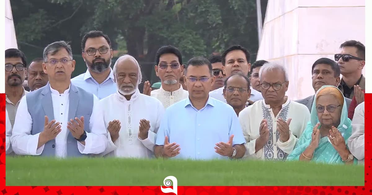 জিয়াউর রহমান ও খালেদা জিয়ার সমাধিতে প্রধানমন্ত্রীর শ্রদ্ধা