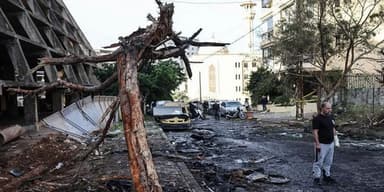 ইসরাইলি হামলায় ৫৪ জনের মৃত্যু