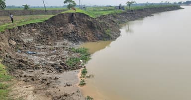 কালনী নদীর আগ্রাসী থাবায় নি:স্ব শতাধিক পরিবার