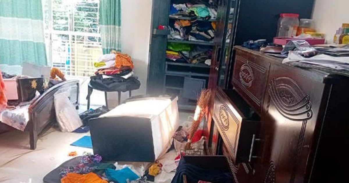 সিদ্ধিরগঞ্জে পরিবারকে বেঁধে স্বর্ণ ও নগদ টাকা লুট