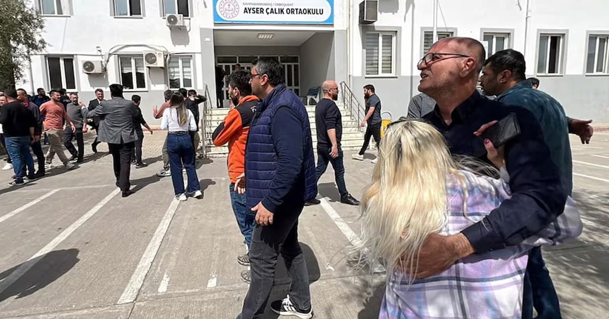 তুরস্কে স্কুলে বন্দুক হামলায় নিহত ৯