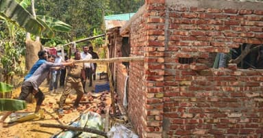 কক্সবাজারে ড্রেজারমেশিন জব্দ, অবৈধ স্থাপনা উচ্ছেদ ও জমি উদ্ধার