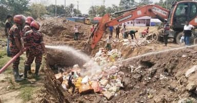 কুমিল্লায় আমদানি নিষিদ্ধ ৪ কোটি টাকার অবৈধ পণ্য ধ্বংস