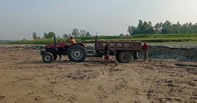 অবৈধভাবে বালু উত্তোলন: হুমকিতে পরিবেশ ও জনজীবন