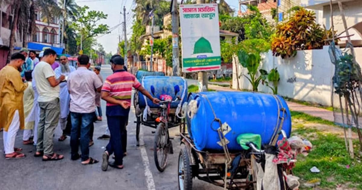 খুলনায় ৬ ড্রাম অবৈধ জ্বালানি তেল জব্দ