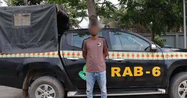 খুলনায় অস্ত্র-গুলিসহ সন্ত্রাসী সুজন গ্ৰেপ্তার