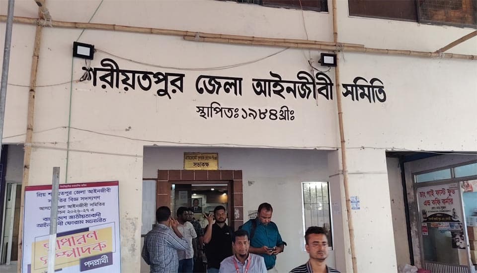 বিনা প্রতিদ্বন্দ্বিতায় জিততে মনোনয়ন ঠেকানোর অভিযোগ