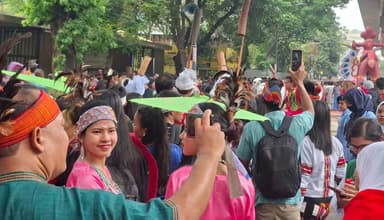 জনসমুদ্রে পরিণত রমনা পার্ক