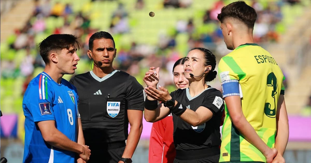 বিশ্বকাপের দায়িত্ব পেলেন রেকর্ড সর্বোচ্চ রেফারি, আছেন নারী রেফারিও