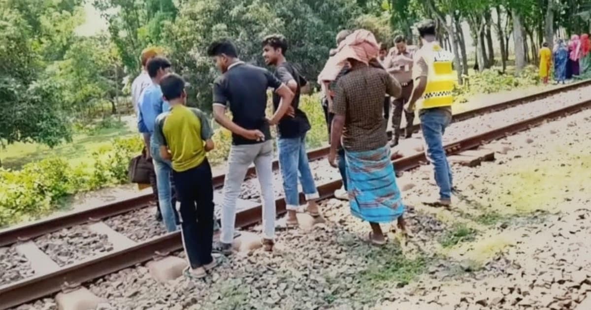চুয়াডাঙ্গায় ট্রেনে কাটা পড়ে বৃদ্ধের মৃত্যু
