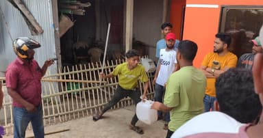 গুরুদাসপুরে ফিলিং স্টেশনে বিশৃঙ্খলা, হামলার অভিযোগ