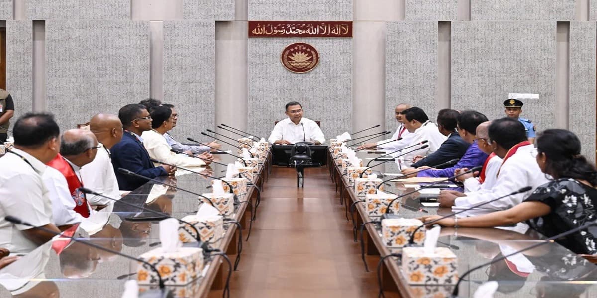 প্রধানমন্ত্রীর সঙ্গে প্রোটেস্ট্যান্ট চার্চের নেতাদের শুভেচ্ছা বিনিময়