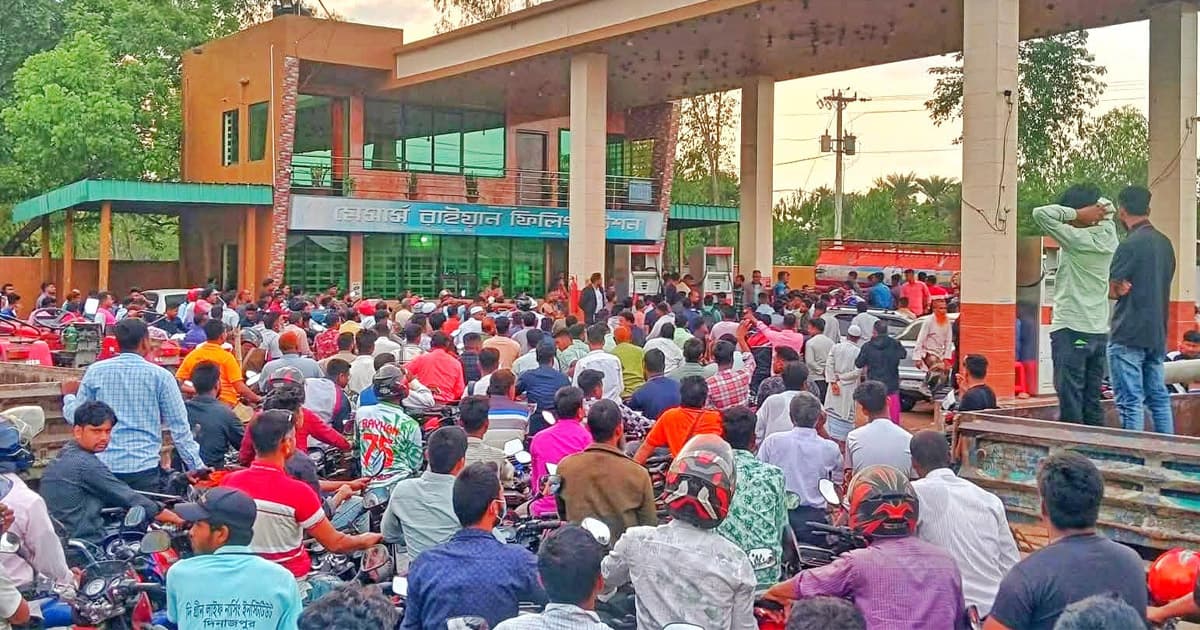 খানসামায় ফুয়েল কার্ড ছাড়া মিলবে না জ্বালানি