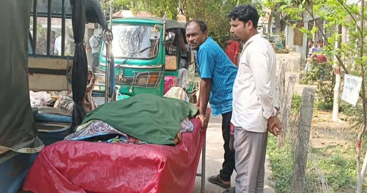 দৌলতপুরে সড়কে ঝরল গৃহবধূর প্রাণ