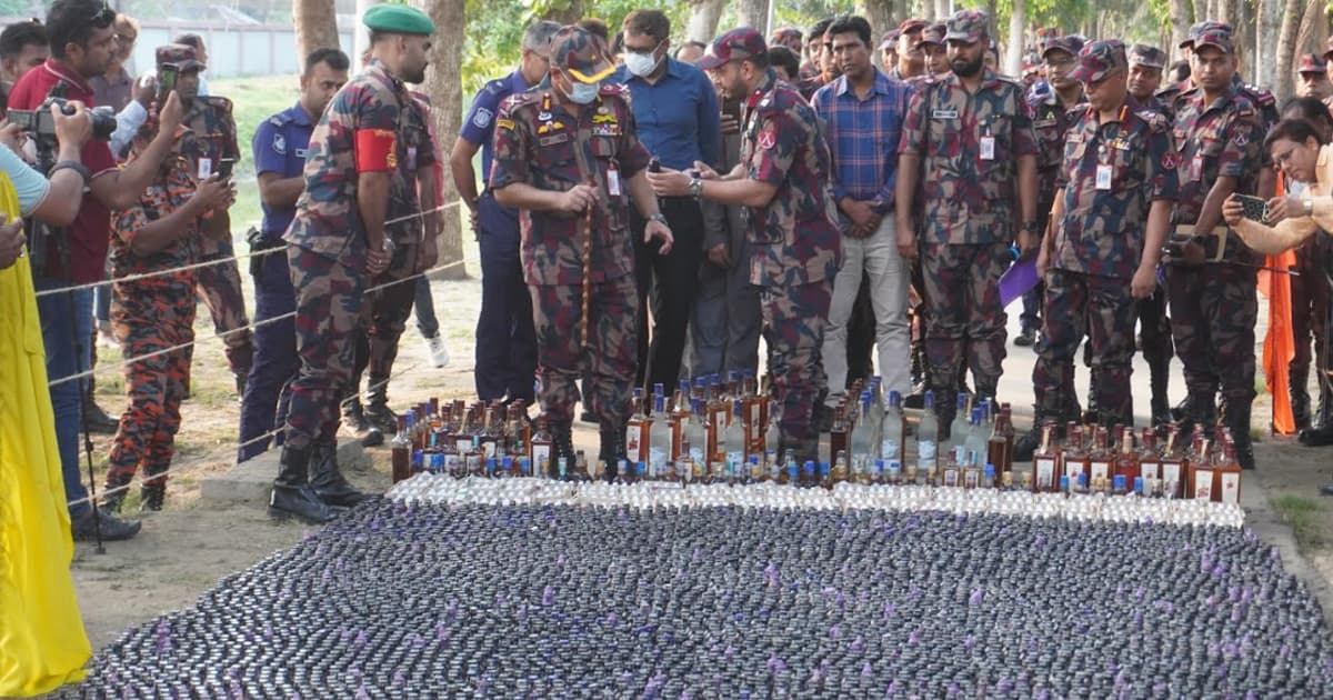 কুষ্টিয়ায় বিজিবি’র ৩১ কোটি টাকার মাদক ধ্বংস