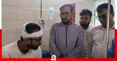 জবি সংঘর্ষে আহত শিক্ষার্থীদের দেখতে হাসপাতালে উপাচার্য