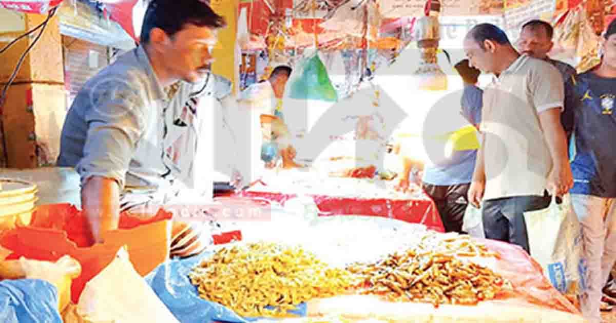 বাজার লাগামহীন, পণ্যমূল্য সাধ্যের বাইরে