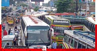 বরিশালে আড়াই ঘণ্টা পর দূরপাল্লা ও অভ্যন্তরীণ রুটে বাস চলাচল স্বাভাবিক