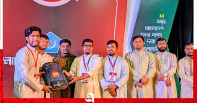 কুবিতে নবীন শিক্ষার্থীদের বরণ করল ছাত্রশিবির