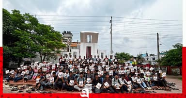যবিপ্রবিতে ‘মম শির ২৪-এর অভ্যুত্থান’ ম্যাগাজিন বিতরণ