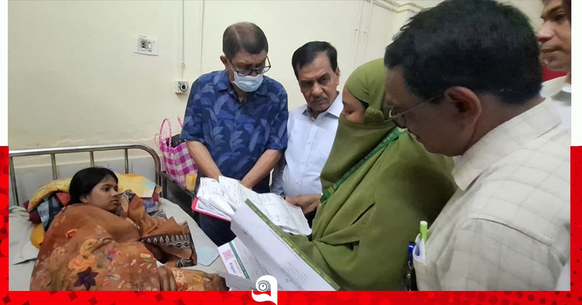 নওগাঁয় হাসপাতাল পরিদর্শনে স্বাস্থ্যমন্ত্রী