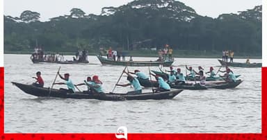 সুগন্ধা নদীতে নৌকা বাইচ অনুষ্ঠিত