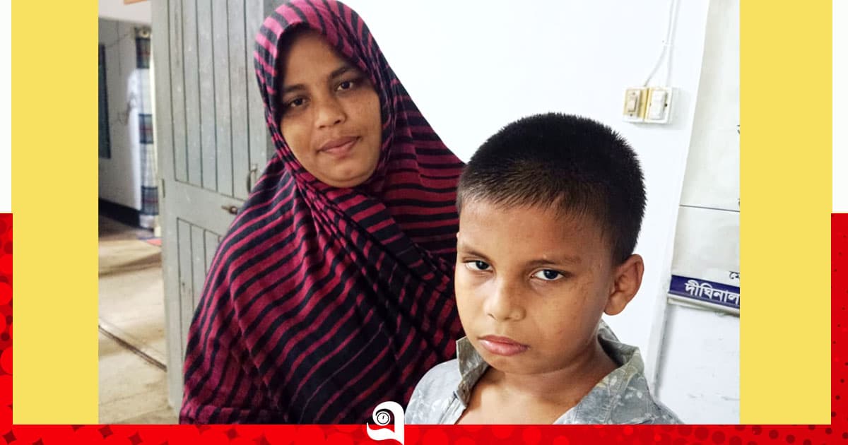 পথ হারানো শিশু ফিরল মায়ের কোলে