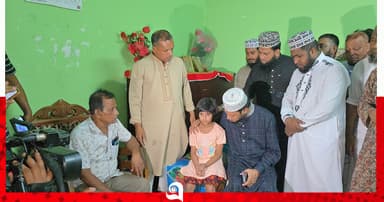 সাংবাদিক দেবাশীষ দত্তের বাড়িতে আমির হামজা