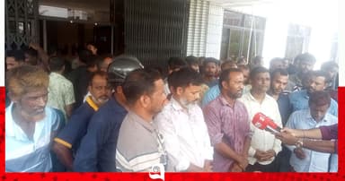 দাবি আদায়ে অনড় বড়পুকুরিয়া কয়লা খনির শ্রমিকরা