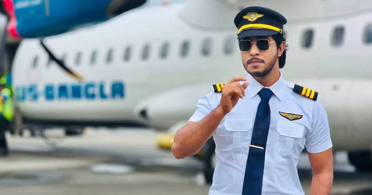 পাইলটের সাজে ধরা দিয়েছেন অভিনেতা তৌসিফ