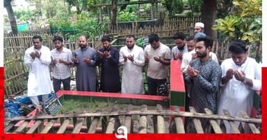 কুষ্টিয়ায় গণঅভ্যুত্থান দিবসে শহীদদের কবর জিয়ারত ও দোয়া