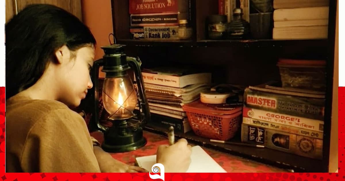 বেরোবিতে লোডশেডিংয়ের দাপট, হারিকেনের আলোয় পরীক্ষার প্রস্তুতি