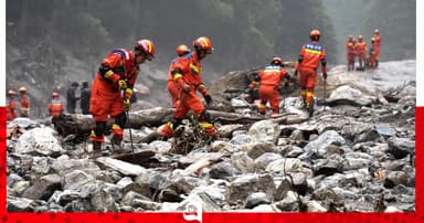 নেপালে নিখোঁজ হাজারো মানুষের সন্ধানে উদ্ধারকর্মীরা