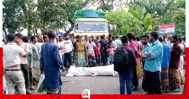 উল্লাপাড়ায় সড়কে লাশ রেখে স্বজনদের বিক্ষোভ