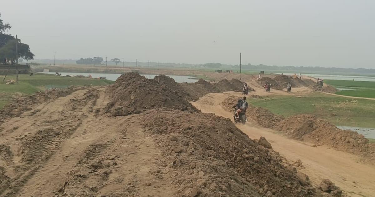 ফসল রক্ষা বাঁধ নিয়ে নাটকিয়তা, কাজের গতির চেয়ে কলমের গতি বেশি