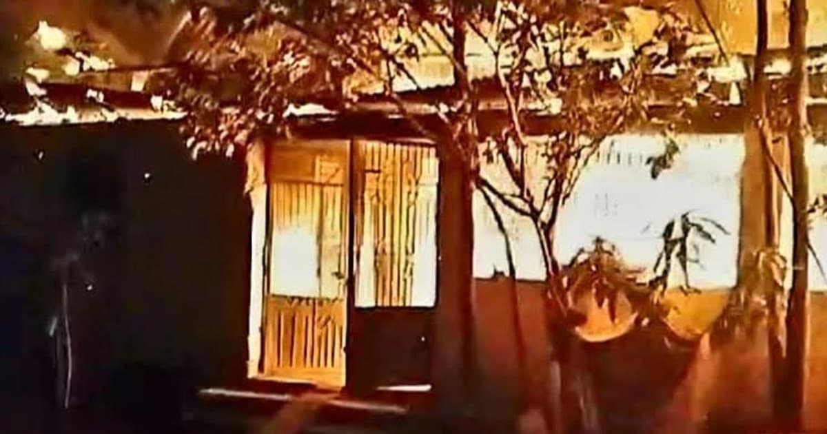 রূপগঞ্জে ভয়াবহ অগ্নিকাণ্ডে ৪ বসতঘর ভস্মীভূত