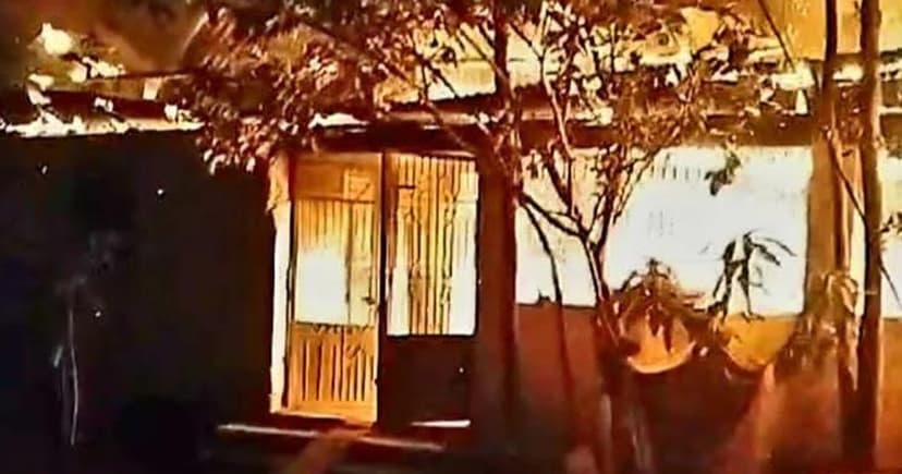 রূপগঞ্জে ভয়াবহ অগ্নিকাণ্ডে ৪ বসতঘর ভস্মীভূত