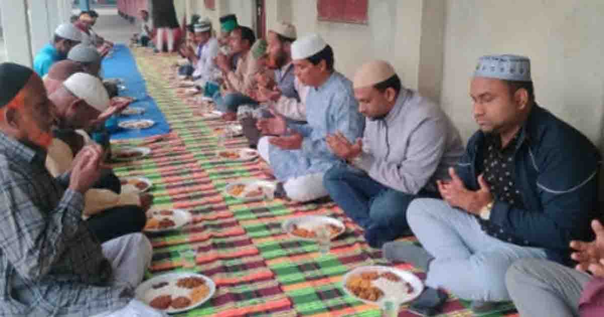 ঠাকুরগাঁওয়ে এতিমদের সঙ্গে ইফতার করলেন বিএনপি নেতা লিয়াকত আলী