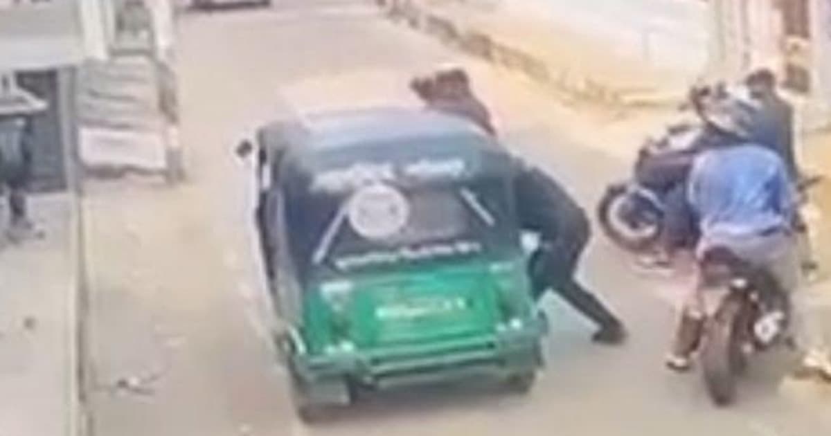 সিলেটে দিনে দুপুরে অটোরিকশা আটকে ছিনতাই