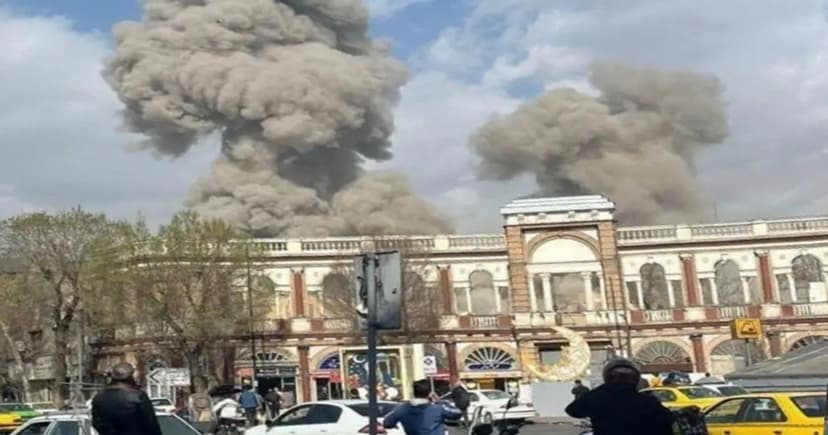 ইরানের সর্বোচ্চ নেতা খামেনির কার্যালয়ের সামনে বিস্ফোরণ