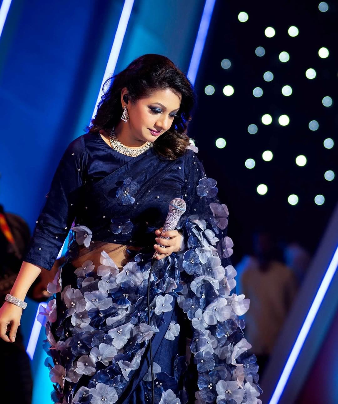 'মিল্টন খন্দকার ভাইয়ের লেখা ও সুরে গাইতে পেরে আমি ভীষণ আনন্দিত।'