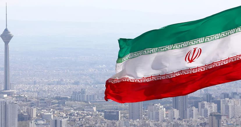 ইরান ছাড়তে নাগরিকদের নির্দেশ দিয়েছে বিভিন্ন দেশ