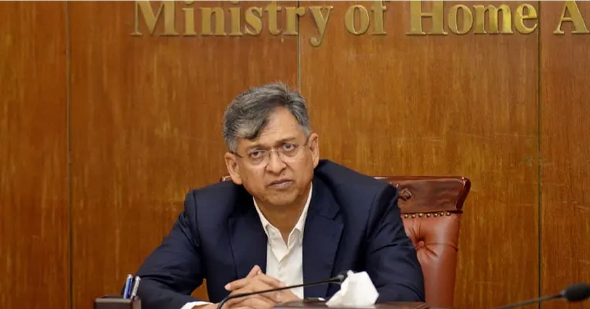 চাকরি ফেরত পাবেন ৬৫০ এসআই ও সার্জেন্ট : স্বরাষ্ট্রমন্ত্রী