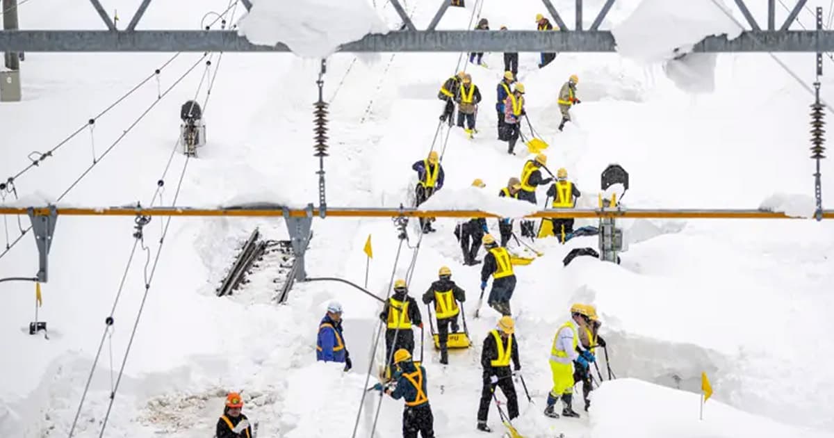 জাপানে তুষারপাতে প্রাণহানি ৩০ জনের