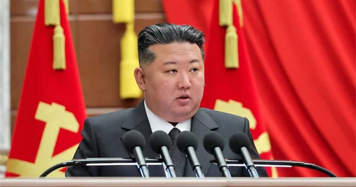 পারমাণবিক শক্তির প্রতি সম্মান দেখাতে বললেন কিম