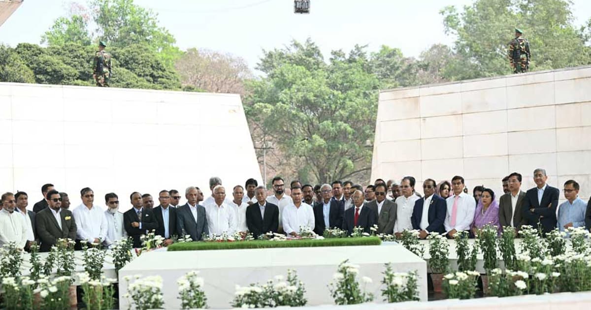 জিয়া ও খালেদার সমাধিতে শ্রদ্ধা মন্ত্রিসভার