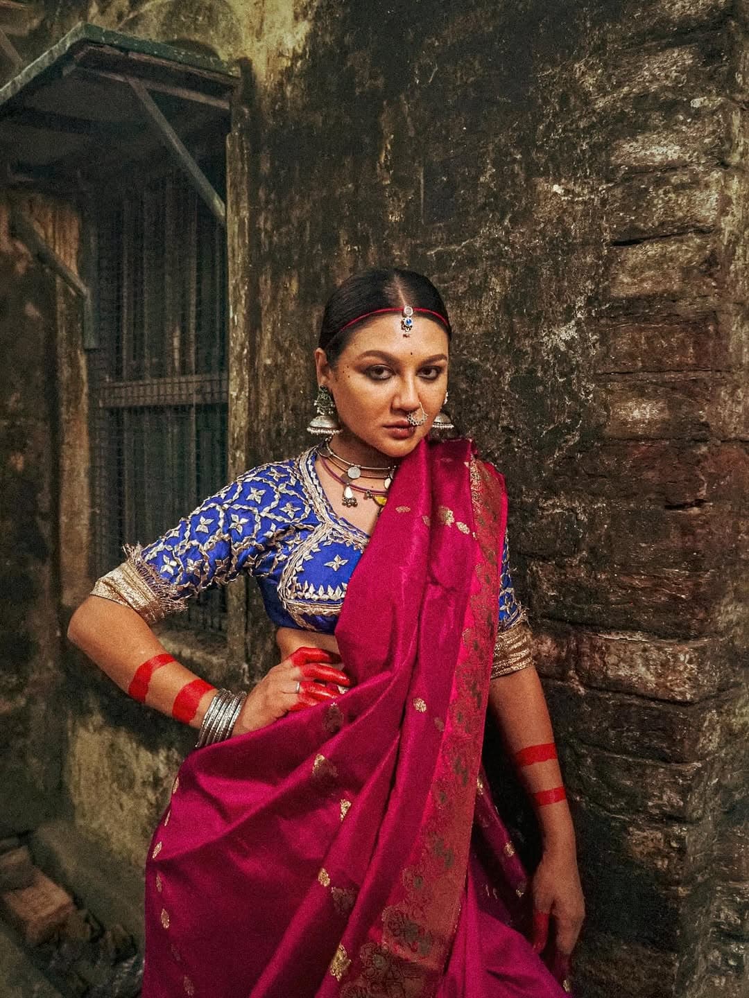সামাজিক মাধ্যমে শেয়ার করা তার ব্যতিক্রমী লুকের ছবিগুলো মুহূর্তেই সাড়া ফেলে ভক্তদের মাঝে।