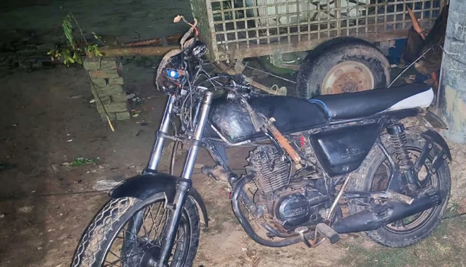 বরিশালে ট্রাকচাপায় প্রাণ গেল ২ যুবকের