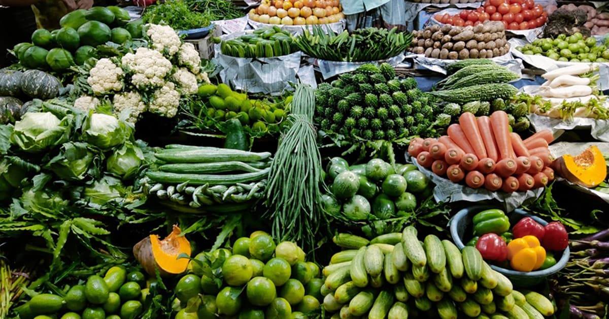 দেশজুড়ে তীব্র শীতে বেড়েছে সবজির দাম